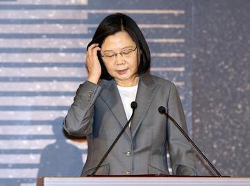 关于台湾问题的最终解决方案，如今已经越来越清楚：岛上的人，来去自由；但台湾这座岛