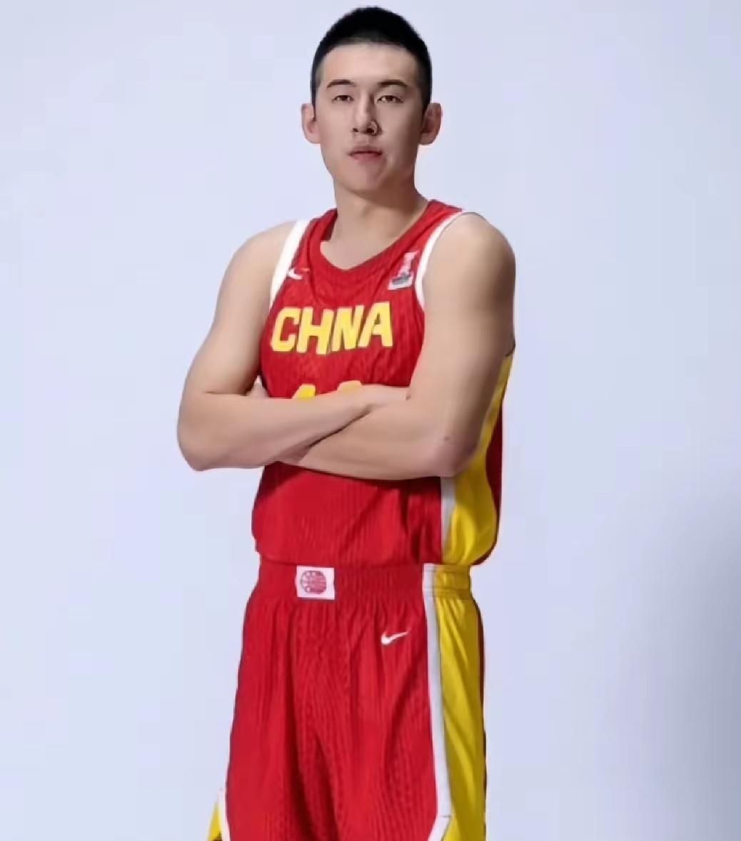从心理学的角度讲，辽宁队的这三个人需要好好的精神激励、情感安抚、情绪管理。一是