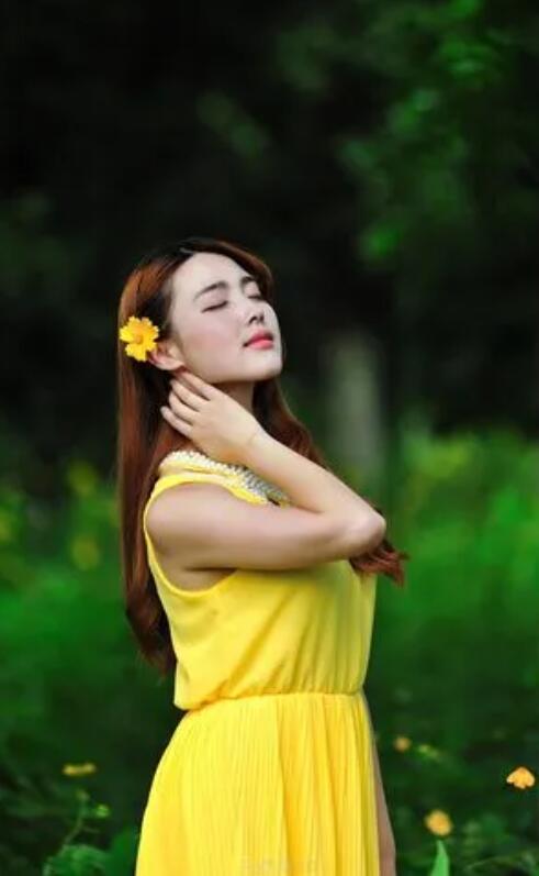 同事的女儿37岁，未婚，经人介绍认识了一个45岁带一男孩的男人。同事说，这个男