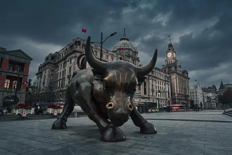 我重仓持有券商股，根本目的不是为了取得超额收益，而是看中了其在牛市中的确定性收益