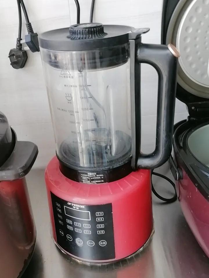 感觉这几天的豆浆没有之前细腻了，喝到最后喉咙里里面有点渣，这台破壁机买了两年了，