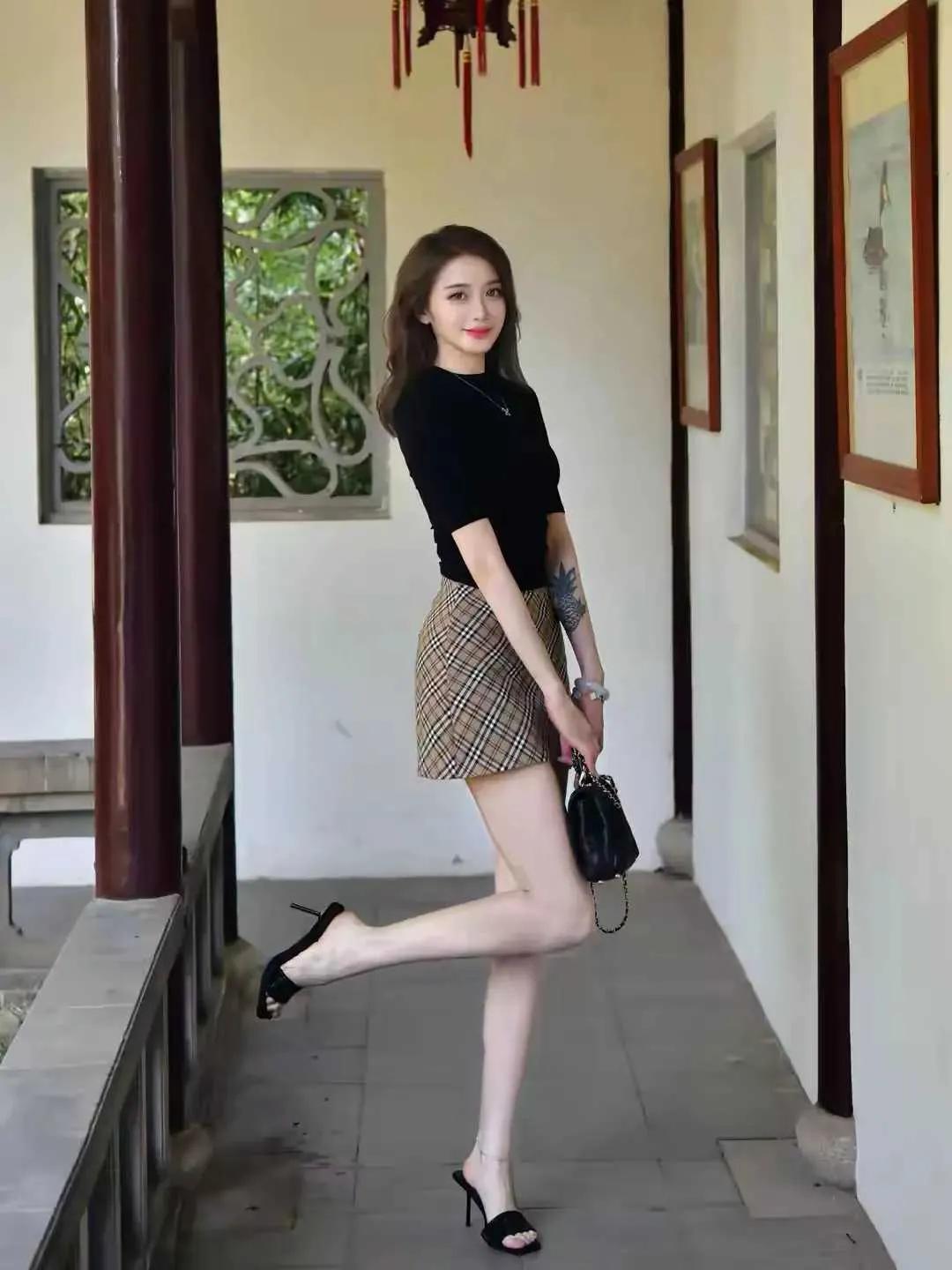 景美人更美，闲来无事赏佳人！