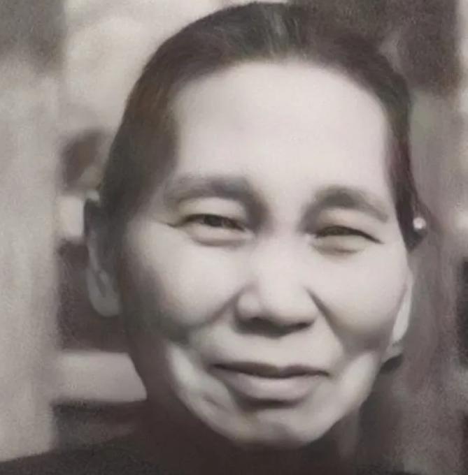 1903年，梁启超在妻子安排的下，娶了17岁的王桂荃。洞房花烛夜，梁启超却对她：