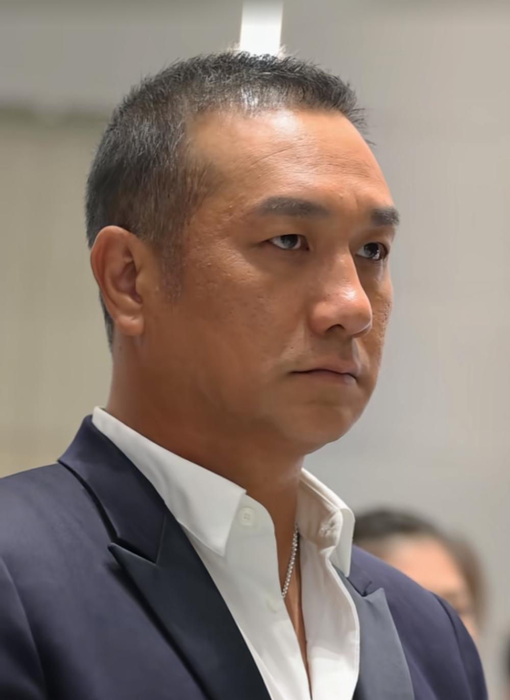 黄觉这面相有点凶啊，给人一种不好惹的感觉。都说他长得帅，可是你看他的五官颜值没有
