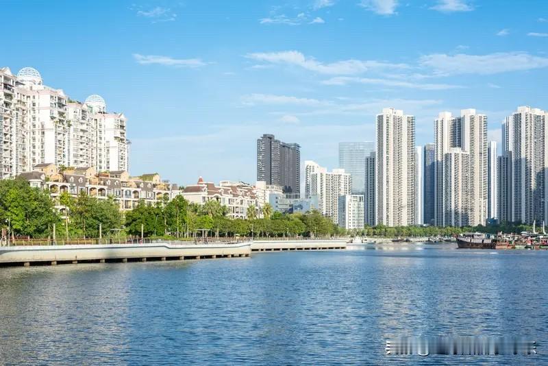 深圳楼市2026年来了。深圳楼市2026年要是能让房价回到五年前的时候，那么深