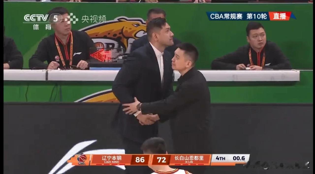 钟诚对杨鸣真的没得说，为了保住杨鸣的帅位，主动让了辽宁一场！吉林客场输辽宁，钟诚