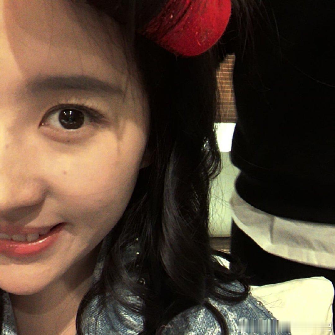 泰国偶遇刘亦菲逛街阿姨演我看到刘亦菲全世界都在偶遇刘亦菲，什么时候能轮到我