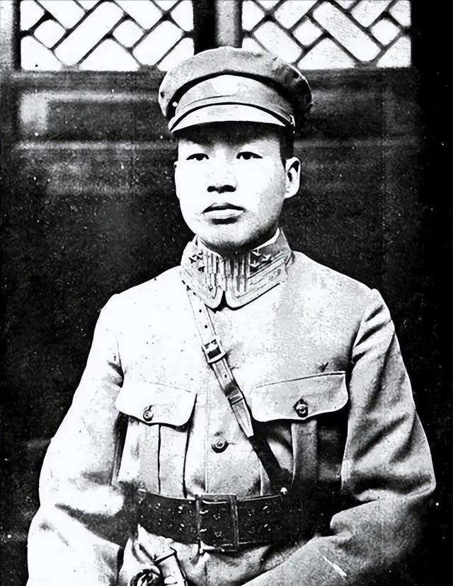 新中国成立后为什么重用刘文彩的弟弟刘文辉？这是新中国对待起义将领“功过分开、既往