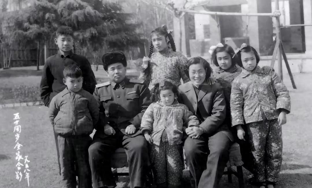 79年许世友次子被捕，老战友给他“通通气”，许世友说：建议枪毙1979年2月1