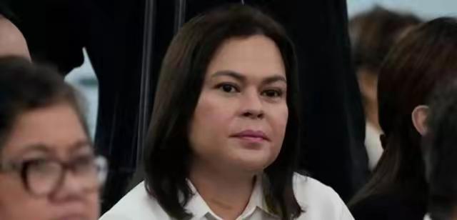 1. 杜特尔特因禁毒行动涉反人类罪被发逮捕令回国无望：杜特尔特因2016年禁毒