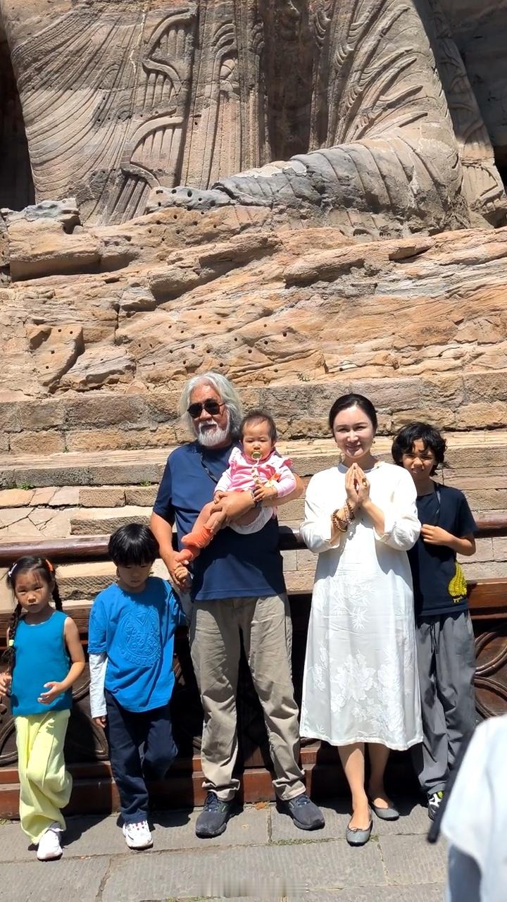 张纪中两个儿子发生争执张纪中两个儿子掐架张纪中两个儿子发生了争执​​​