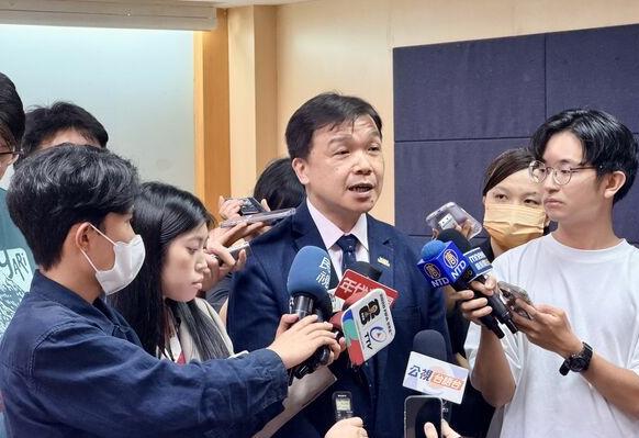 台陆委会副主委：希望有一天可以到中国大陆访问台湾民众党中央评议委员会主委李伟