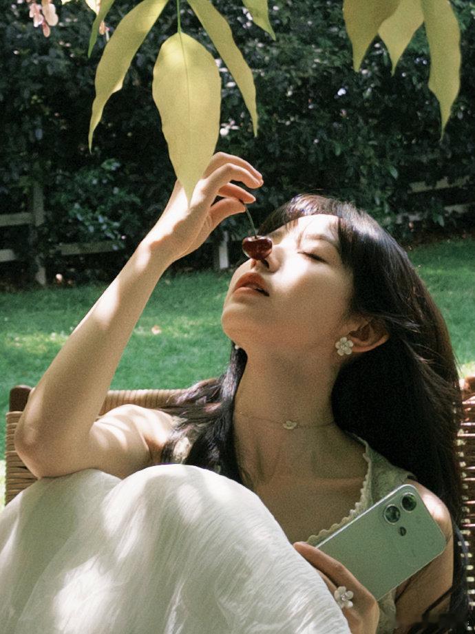 田曦薇夏日女友氧气感田曦薇对我的眼睛真的很好田曦薇的脸就是行走的夏日画报！藤