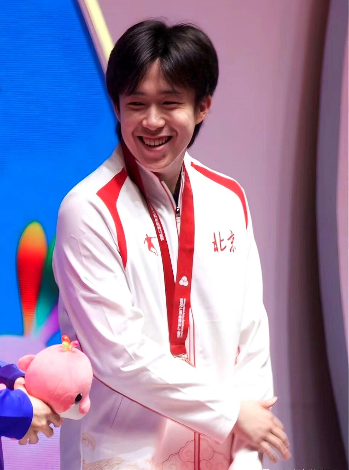 信息整合报告：国乒男队传承与拼搏精神的最新动态沙特大满贯王楚钦三线作战真