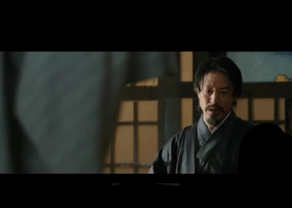 《长河落日》这段剧情，藏着日军内部最肮脏的潜规则。大岛浩绕过驻军，直接让井上公馆