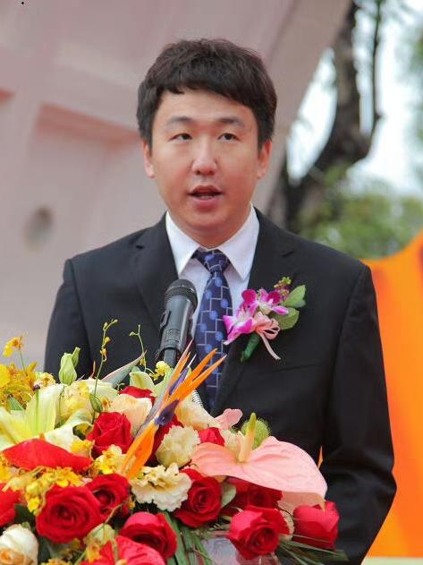 不仅是许家印，这次与恒大集团有关的56人都被判了，包括他的两个儿子许智健和许腾鹤