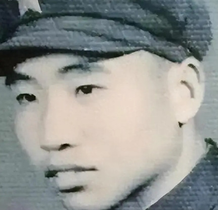 1984年，战士李陶雄中弹后抢救无效，壮烈牺牲。谁知，遗体送往后方安葬时，莫名从