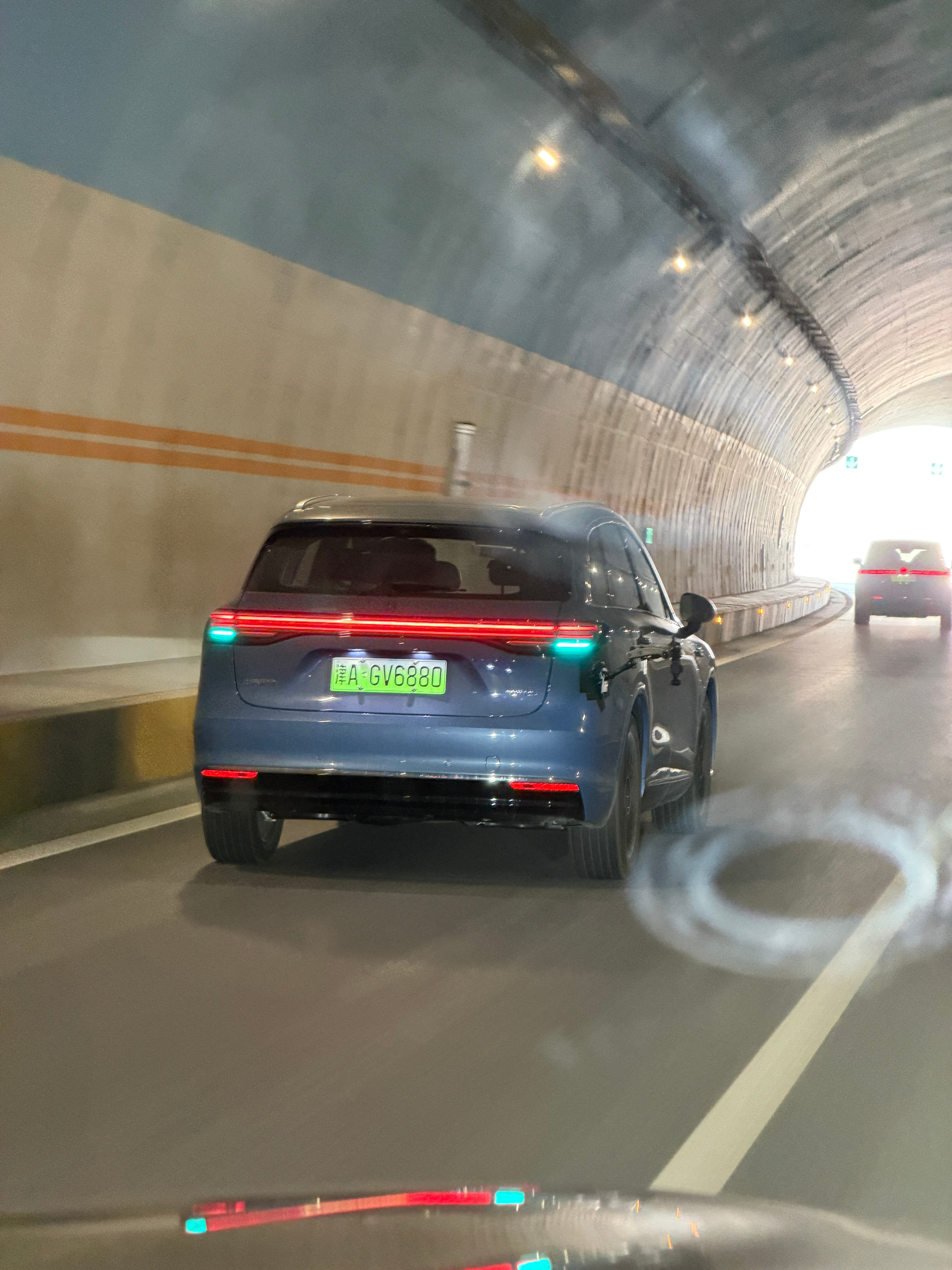 尚界H5已经成为我们同事最喜欢的工作车了原因很简单，增程不用充电，纯纯当油车开工