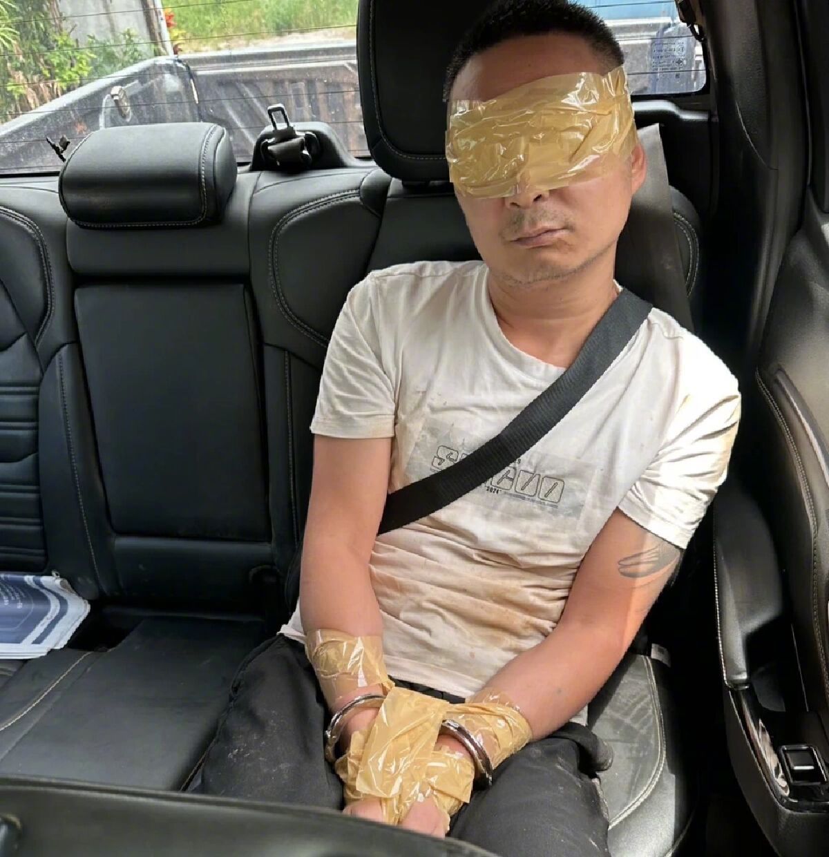 又一位中国男子到泰国后差点被绑去妙瓦底。9月，泰国警方在泰缅边境的达府截下一辆汽