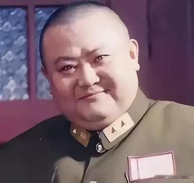 1948年10月，蒋介石让给淞沪警备司令宣铁吾发去密电，让将范绍增抓捕押往南京，