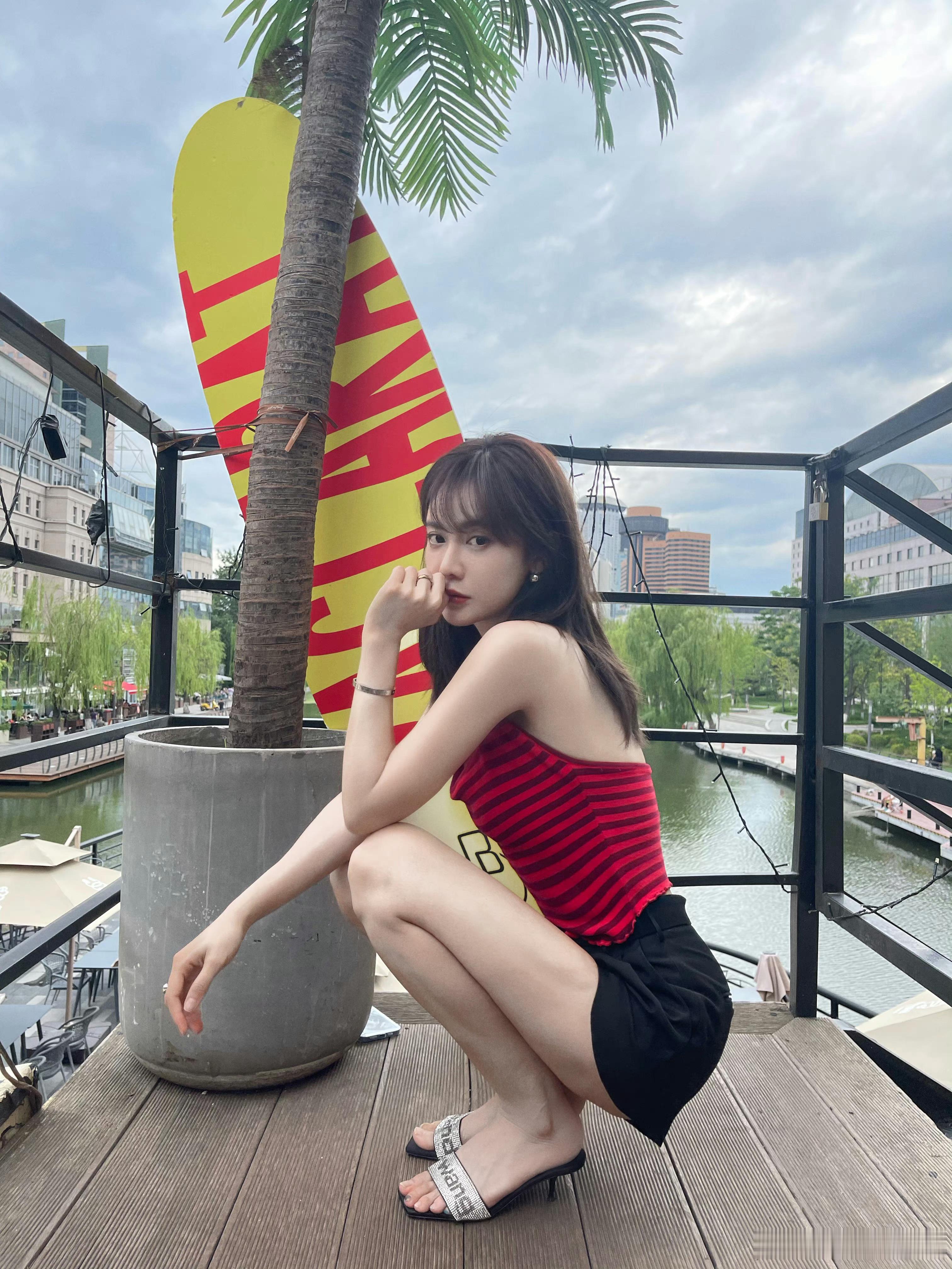 美娜告黑美娜，腾讯体育主持人，著名“詹舔”[doge]​​​