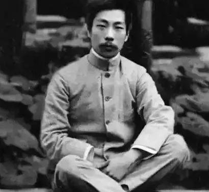 鲁迅记了藤野先生一辈子，心里一直很感激这位老师，可藤野先生晚年回忆起鲁迅时，却坦