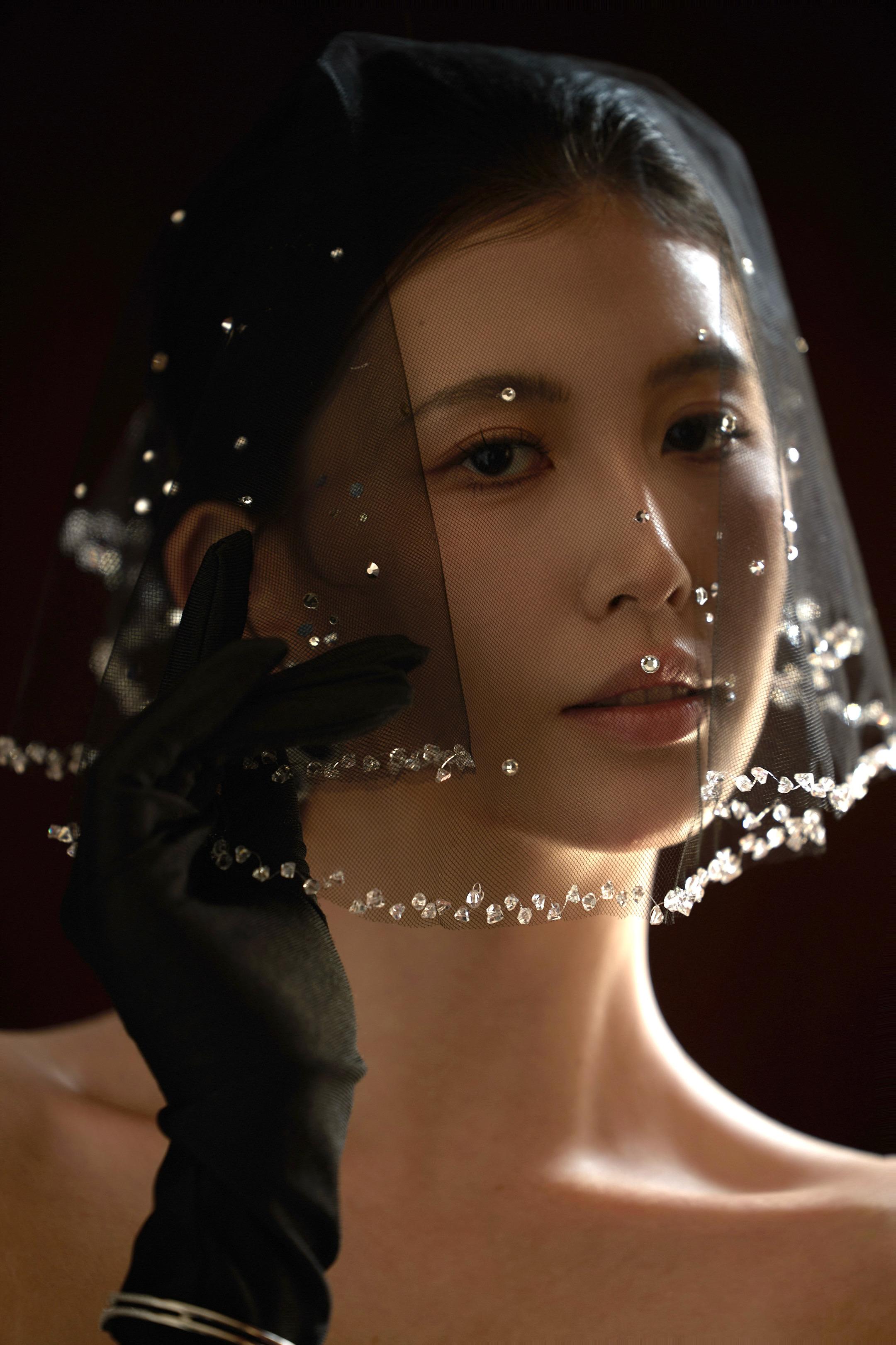 我明白要你爱是荒谬的要求