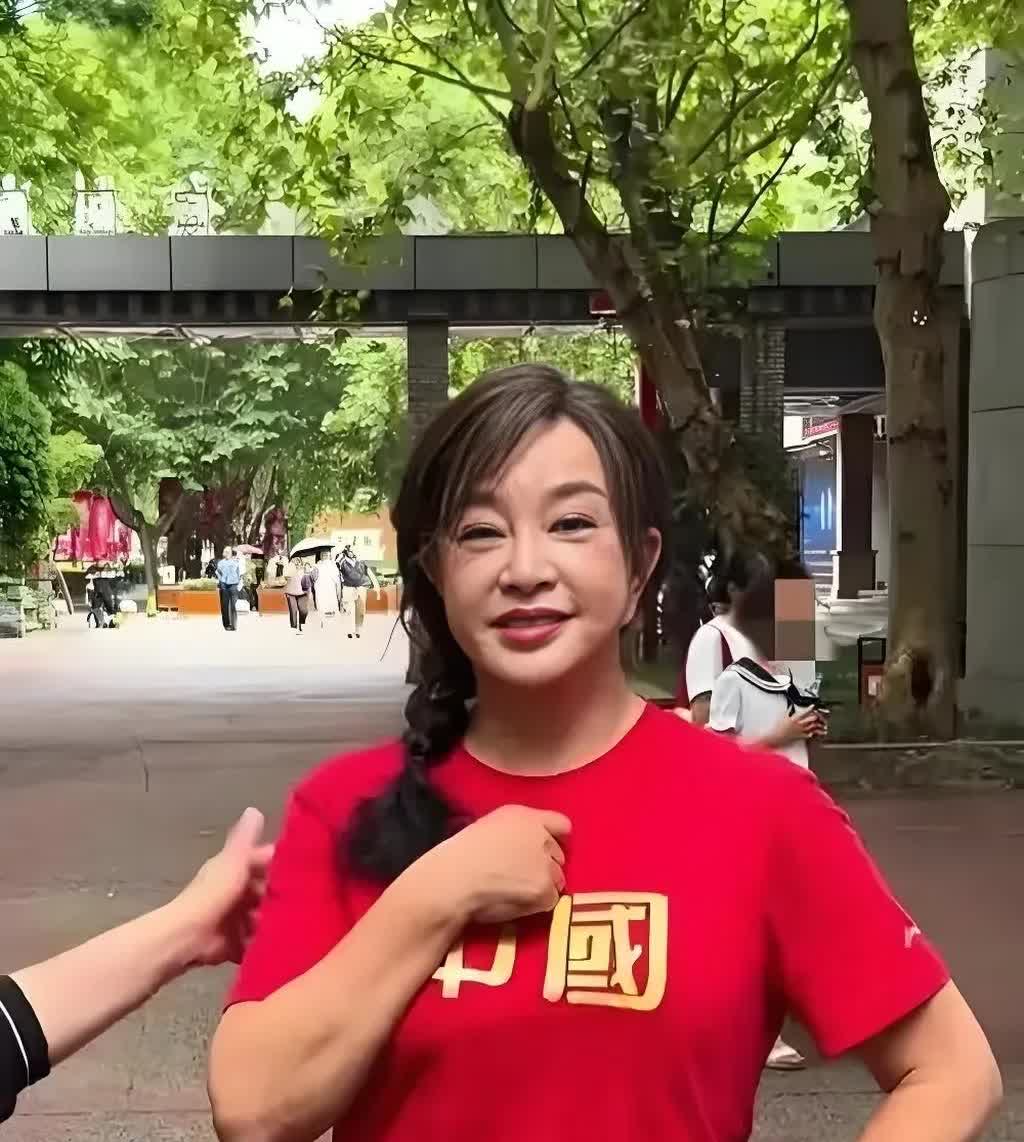 刘晓庆人生观刘晓庆又爆金句了！“人老了，宁可有个好身体侍候别人，也不要病痛缠