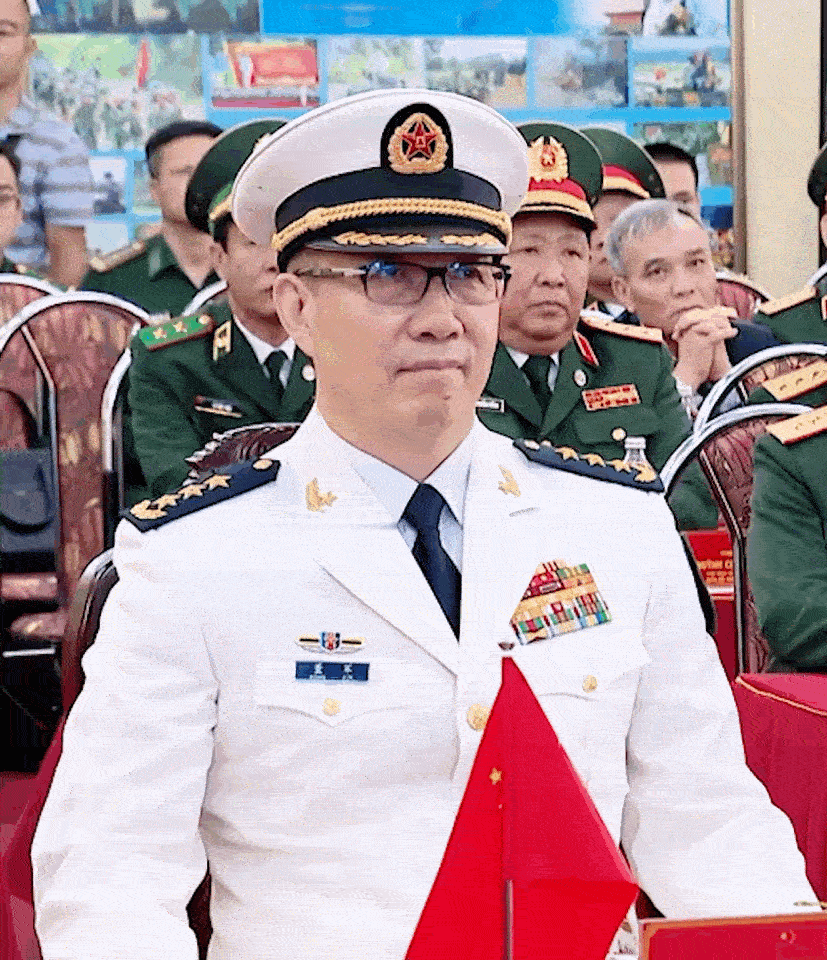 董军许愿一下还能看到这套白色