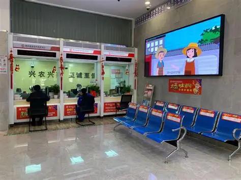 银行存款三十年"铁律"破了，这信号比降息还扎心存得越久，利息越高。这