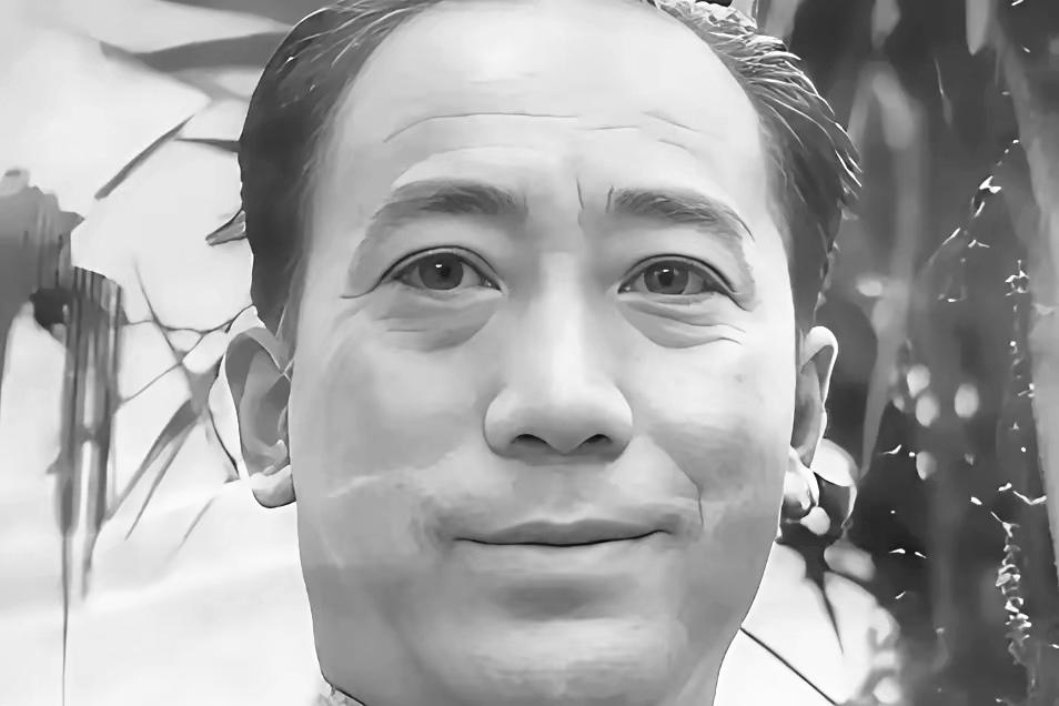 1945年，戴笠抓汉奸潘三省，死活看他不顺眼。潘三省帮日军买药、出卖自己人，证据
