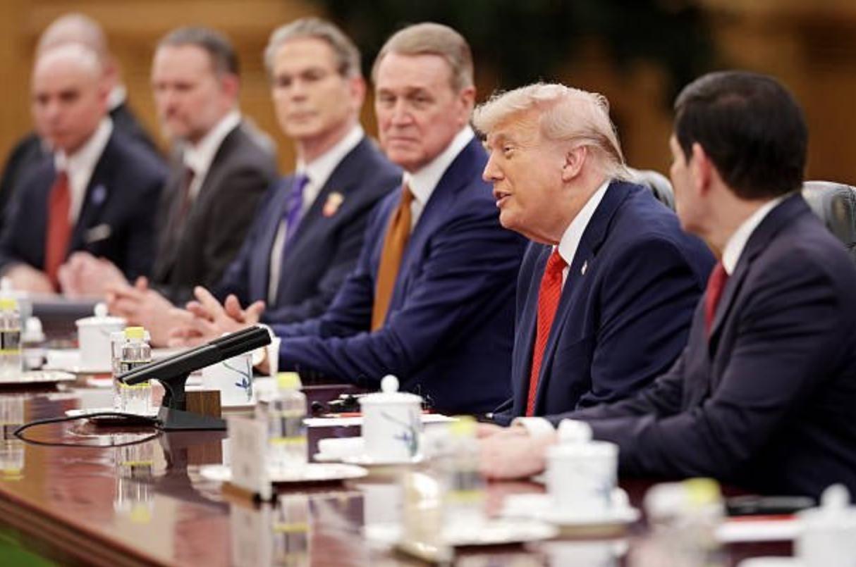 川普说，美国的大公司，二三把手也想来，但是被他拒绝了，他只要一把手。这么看来