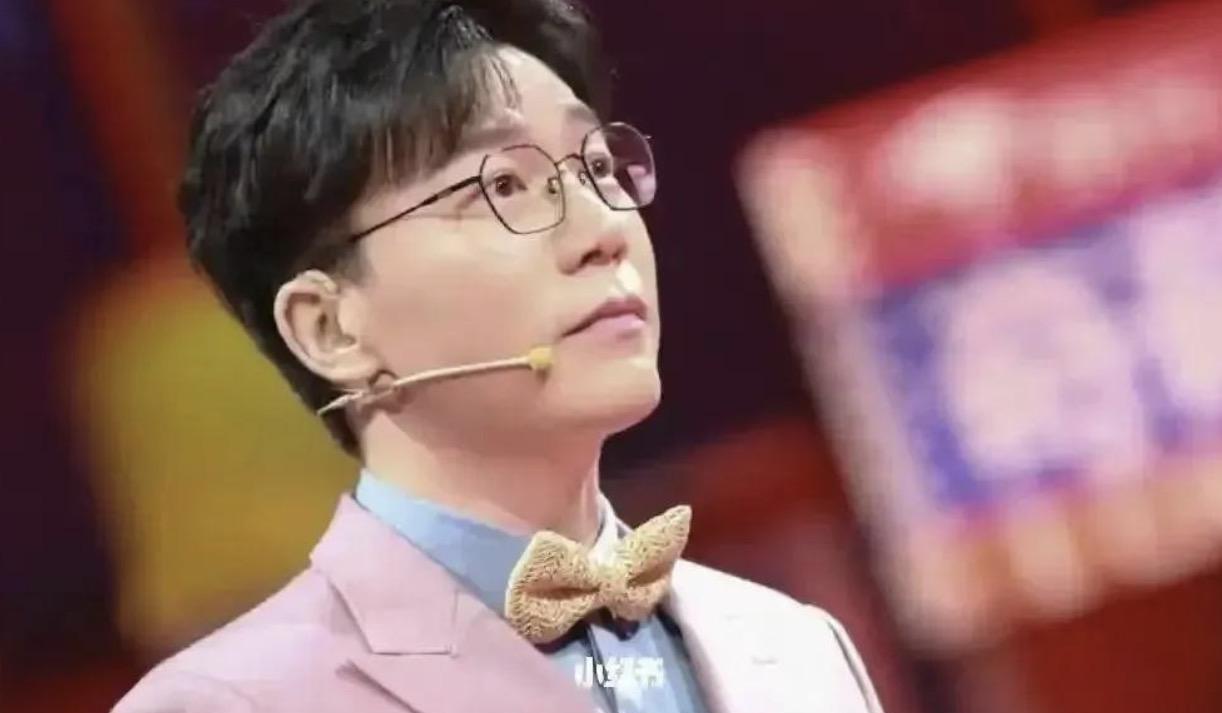 今天说一下黄姓女星的女儿出道的事！原本这事已经算是过去了，可却有一位张姓的男星跳
