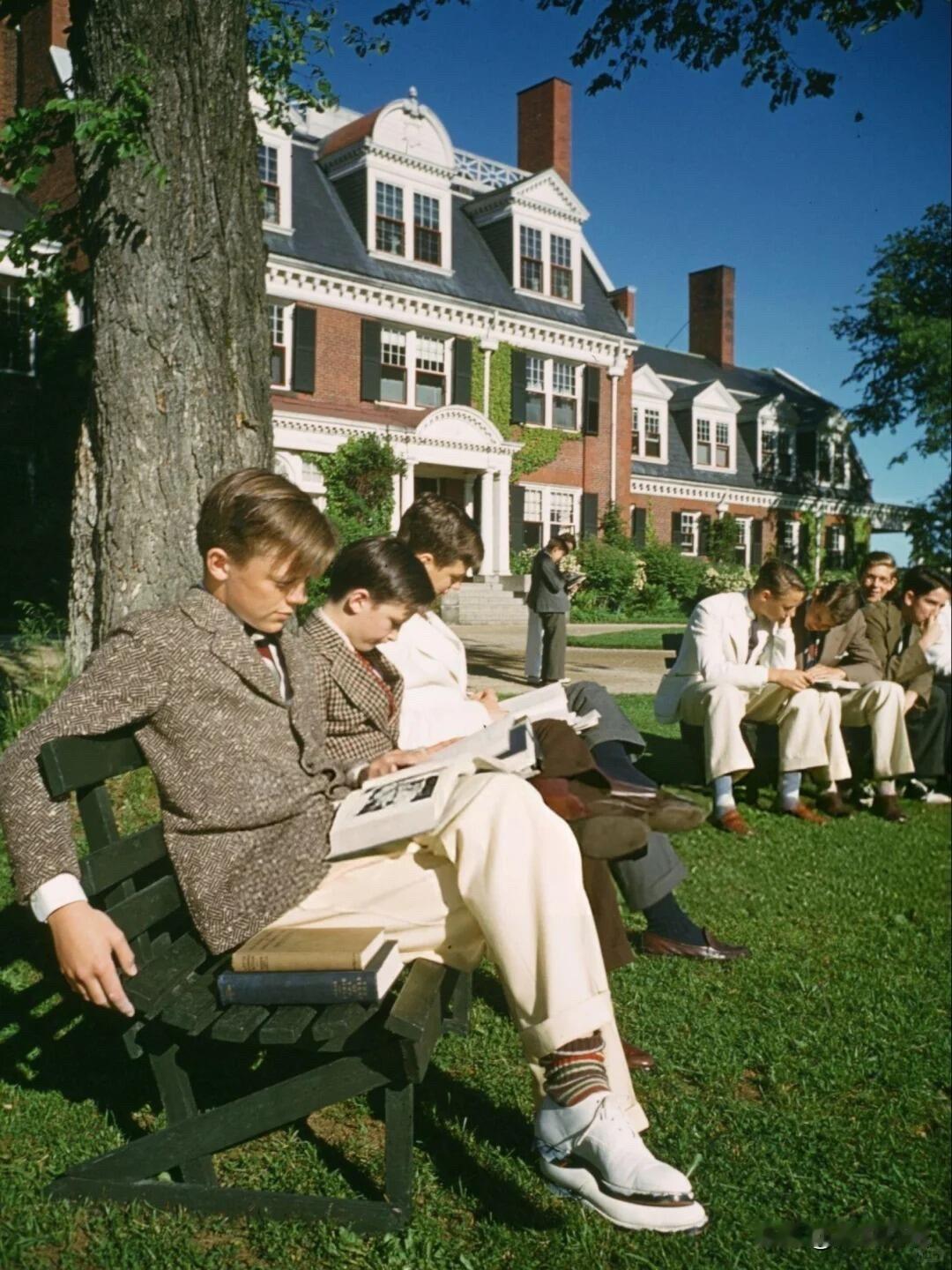 1940年代美国男高穿居然这么潮！清一色白衬衫配领带，西装外套笔挺利落，连