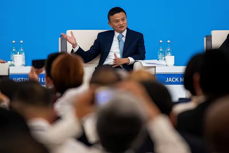 现在回头看蚂蚁2020年上市前一刻被叫停的事，根本不是单一因素导致的。当时招股