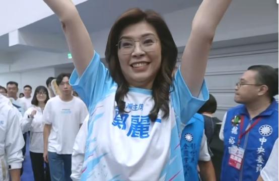 张亚中：郑丽文有意角逐2028，我给予尊重，也乐见其成。7月29号上午，张亚