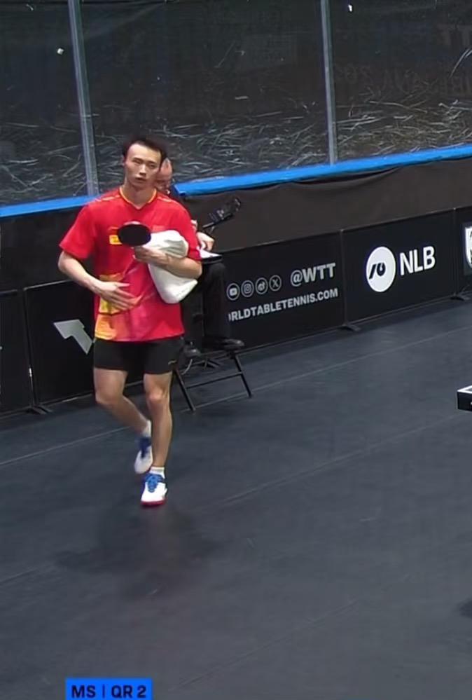WTT球星挑战赛卢布尔雅那站徐海东3:1赢了徐瑛彬一轮游了6月18日凌晨，球星