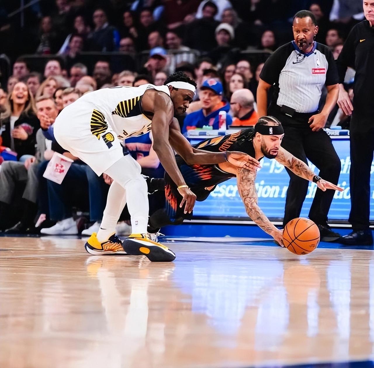 步行者vs尼克斯这一场球，看的让人笑死。估计，卡莱尔是真的不想赢的。但步行