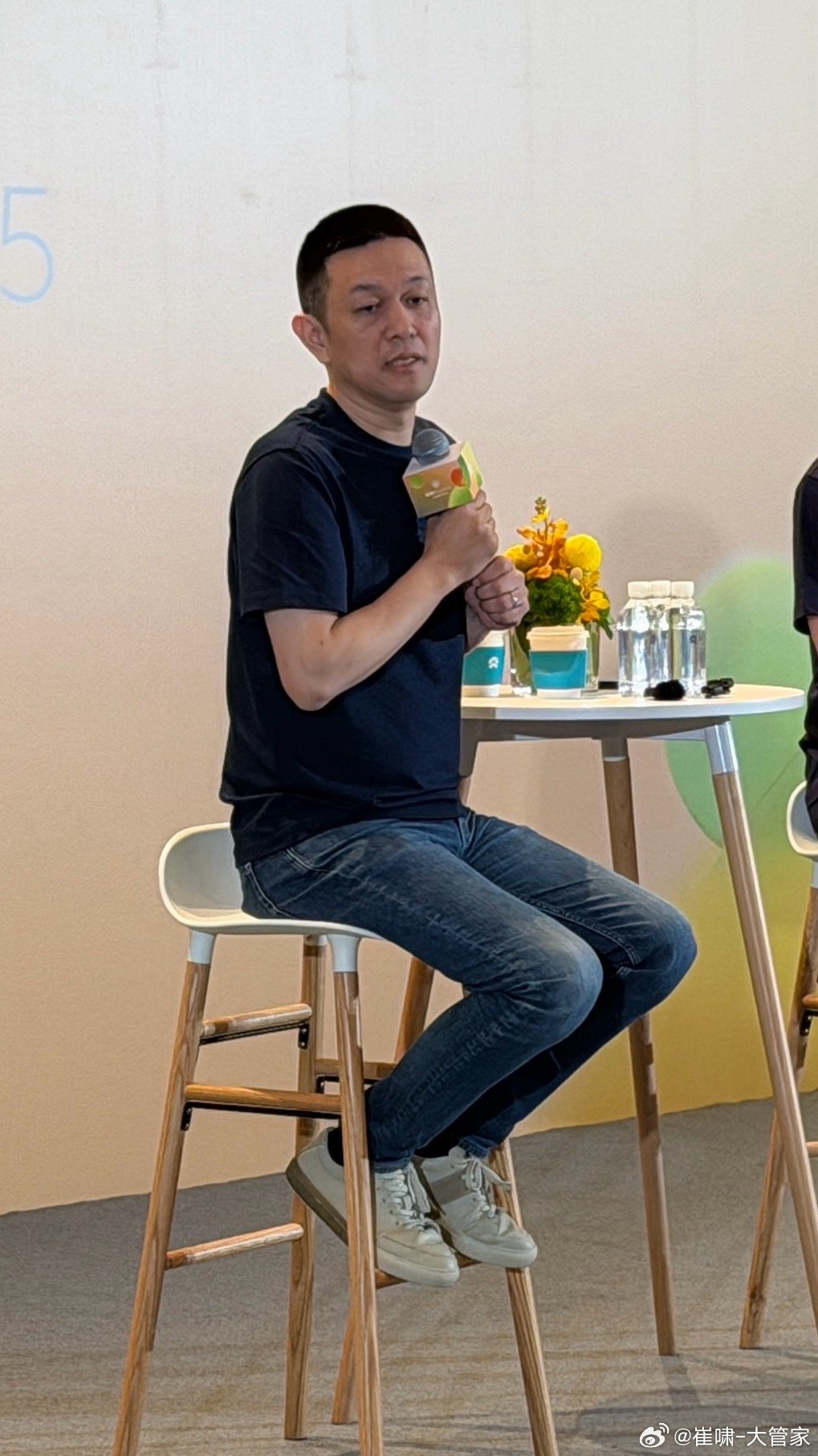 啥叫铁人？斌哥（据说现在已经改叫斌神了）昨晚NIODay咔咔说了俩小时，然后复