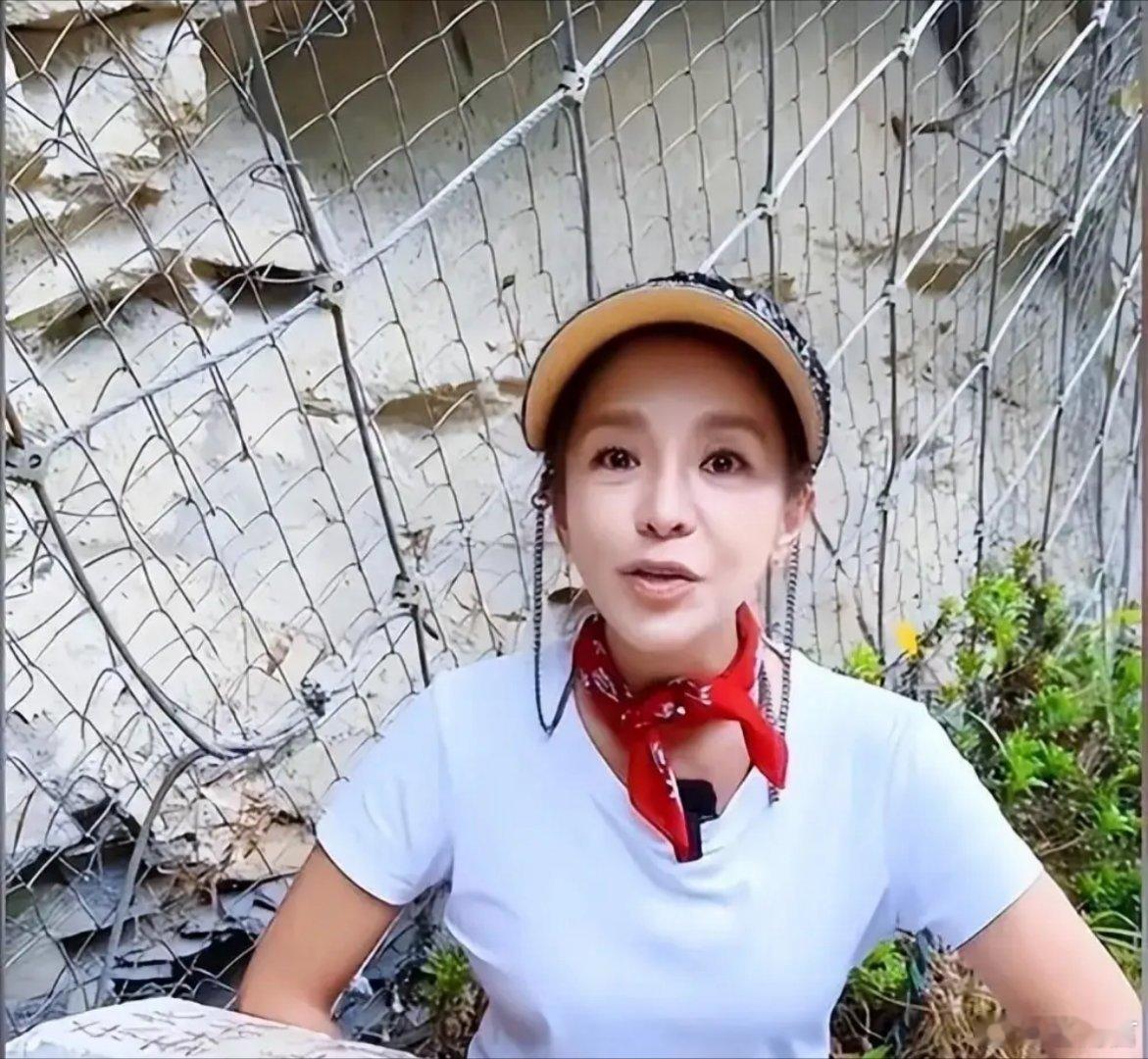 朱迅已抗癌20年癌症是可防可治的慢性病，健康生活是最好的“抗癌药”。别怕它，但要