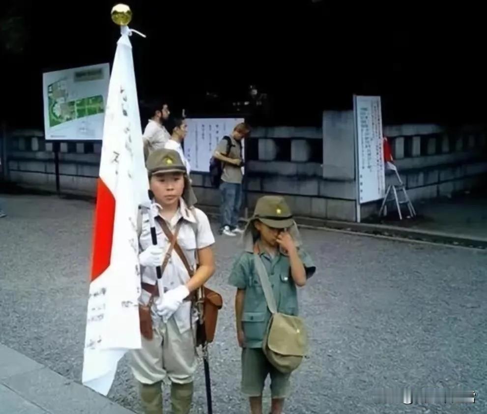 远的不说，就近代以来，日本人对中国的觊觎从未放弃，而是变本加厉，注意，是几乎全体