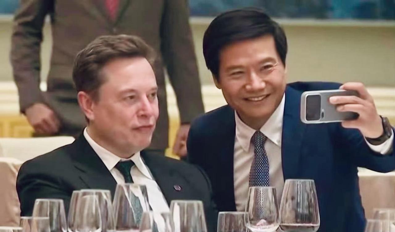 马斯克有点寂寞，马云才是他的对手