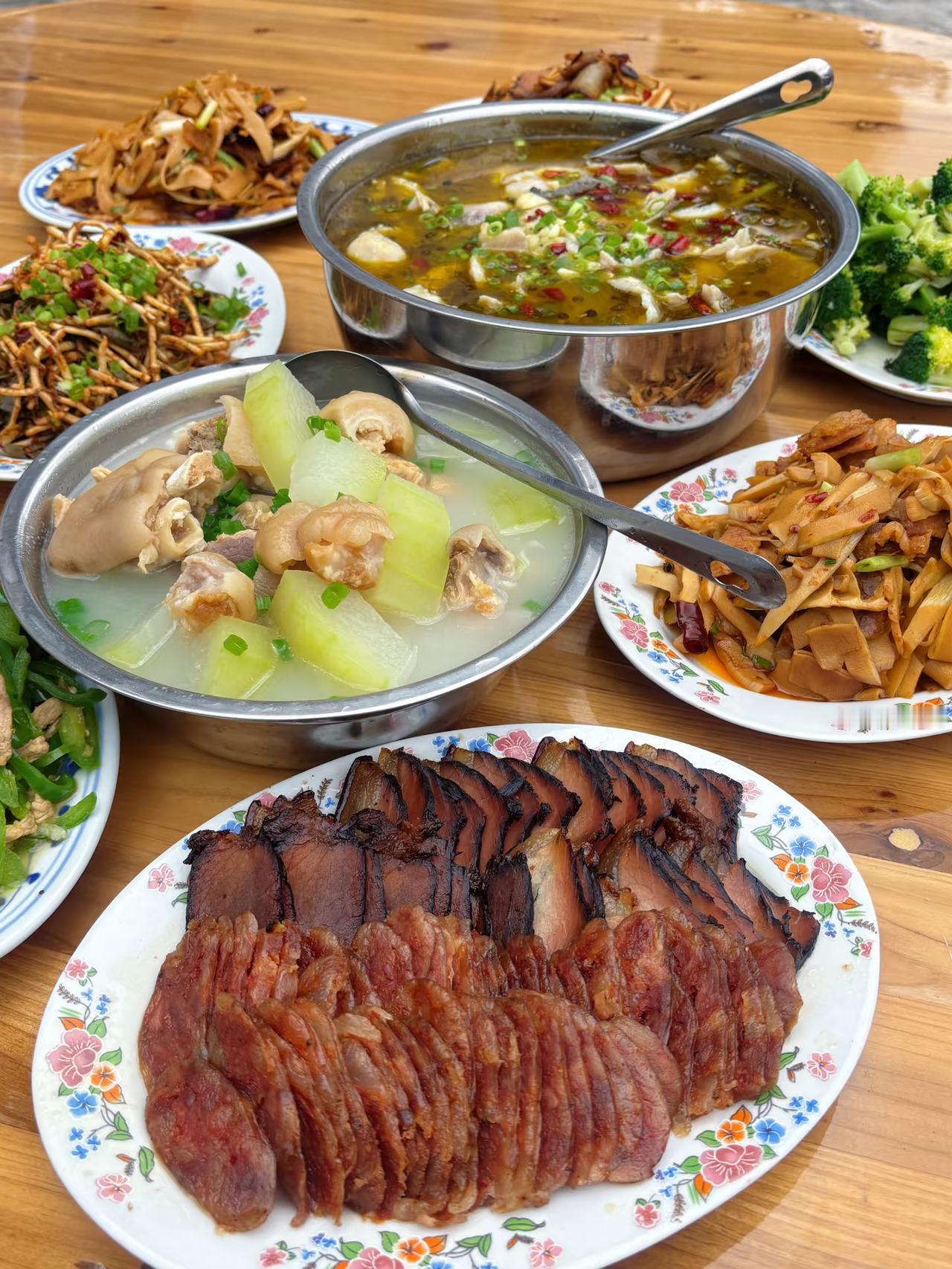 国庆回老家吃一顿吧