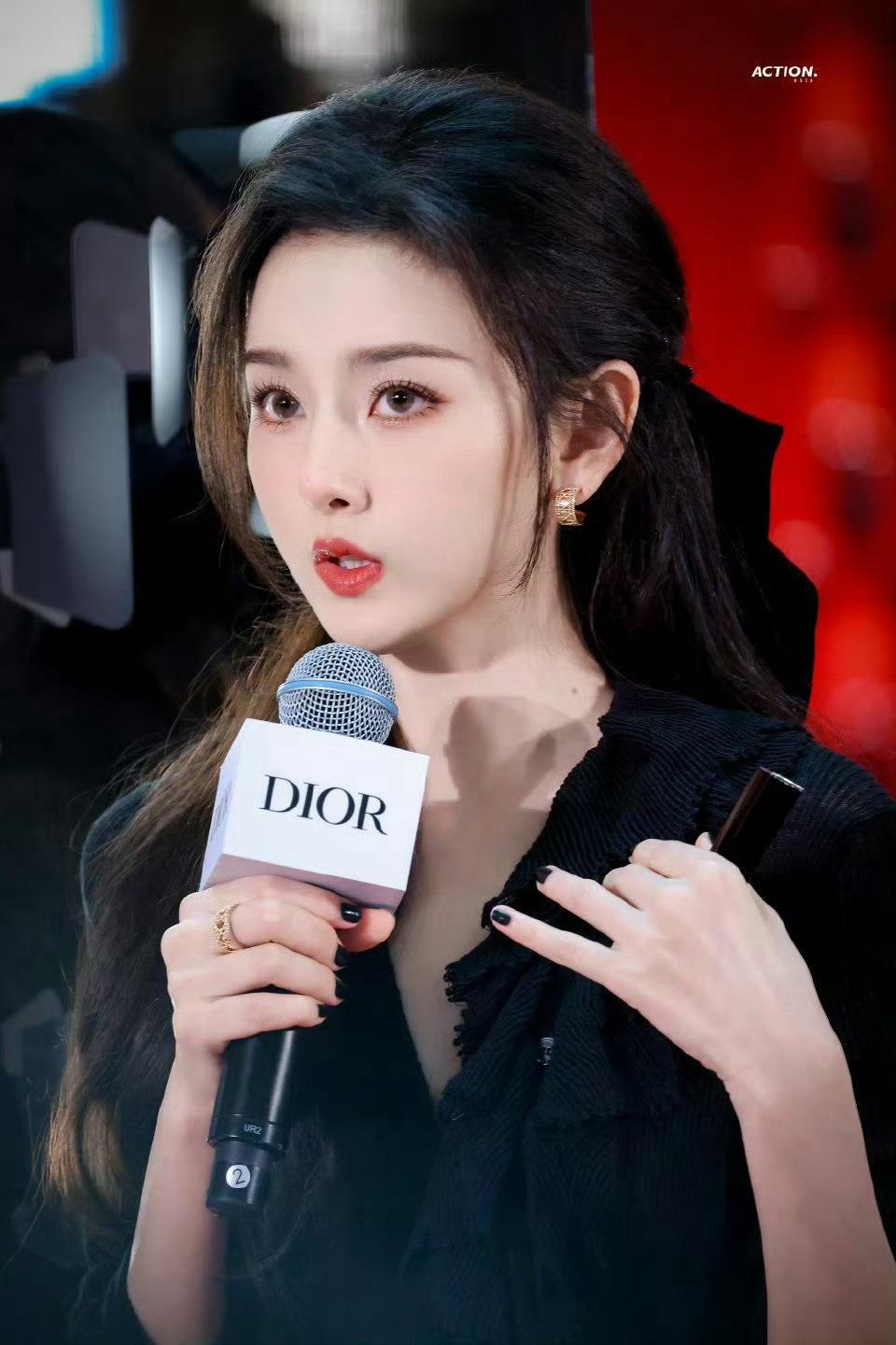 【宋祖儿】应得的美·健身房偶遇宋祖儿​​​