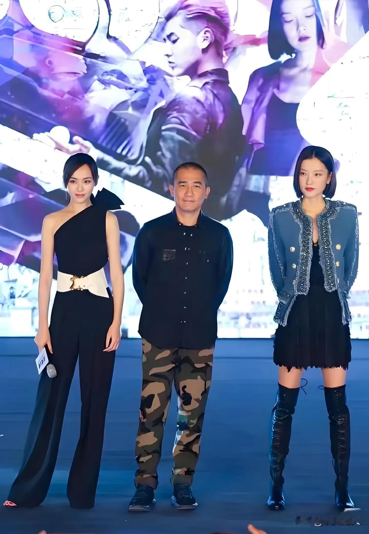 梁朝伟身边站俩大美女也太飒了！梁朝伟身高168cm、唐嫣172cm、杜鹃179c