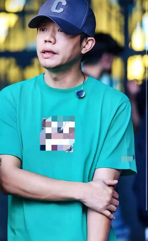 我好像明白了为什么曾毅对于手表的回应这么敷衍了不是因为他不重视，而是因为他的