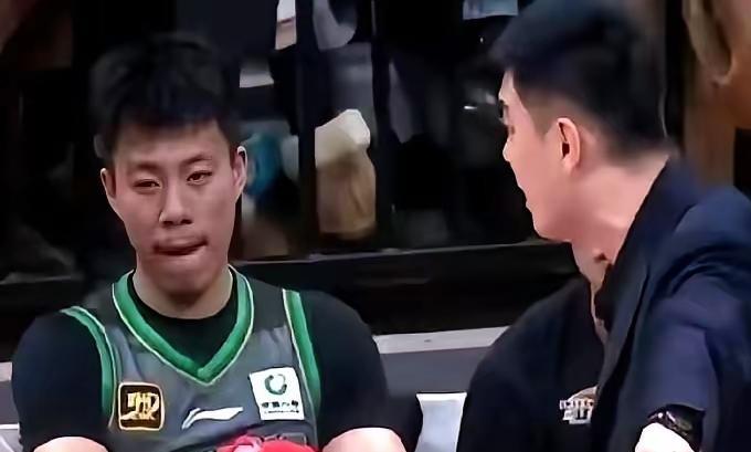 张镇麟出走，杨鸣是罪魁祸首！为什么这么说呢！张镇麟要的无非就是两点，一是球队战术