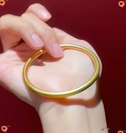 金价不对劲了！2026年5月27日中午金店报价直接给市场泼了盆冷水。五十克的