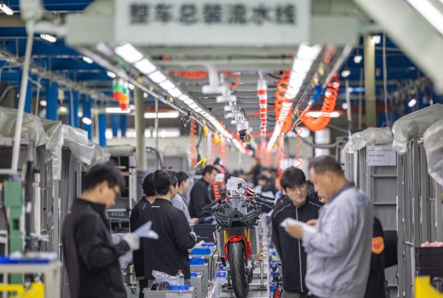 美国的阴谋彻底藏不住了！台海南海全是幌子，真正目标，是中国最厉害的那张王牌！这两