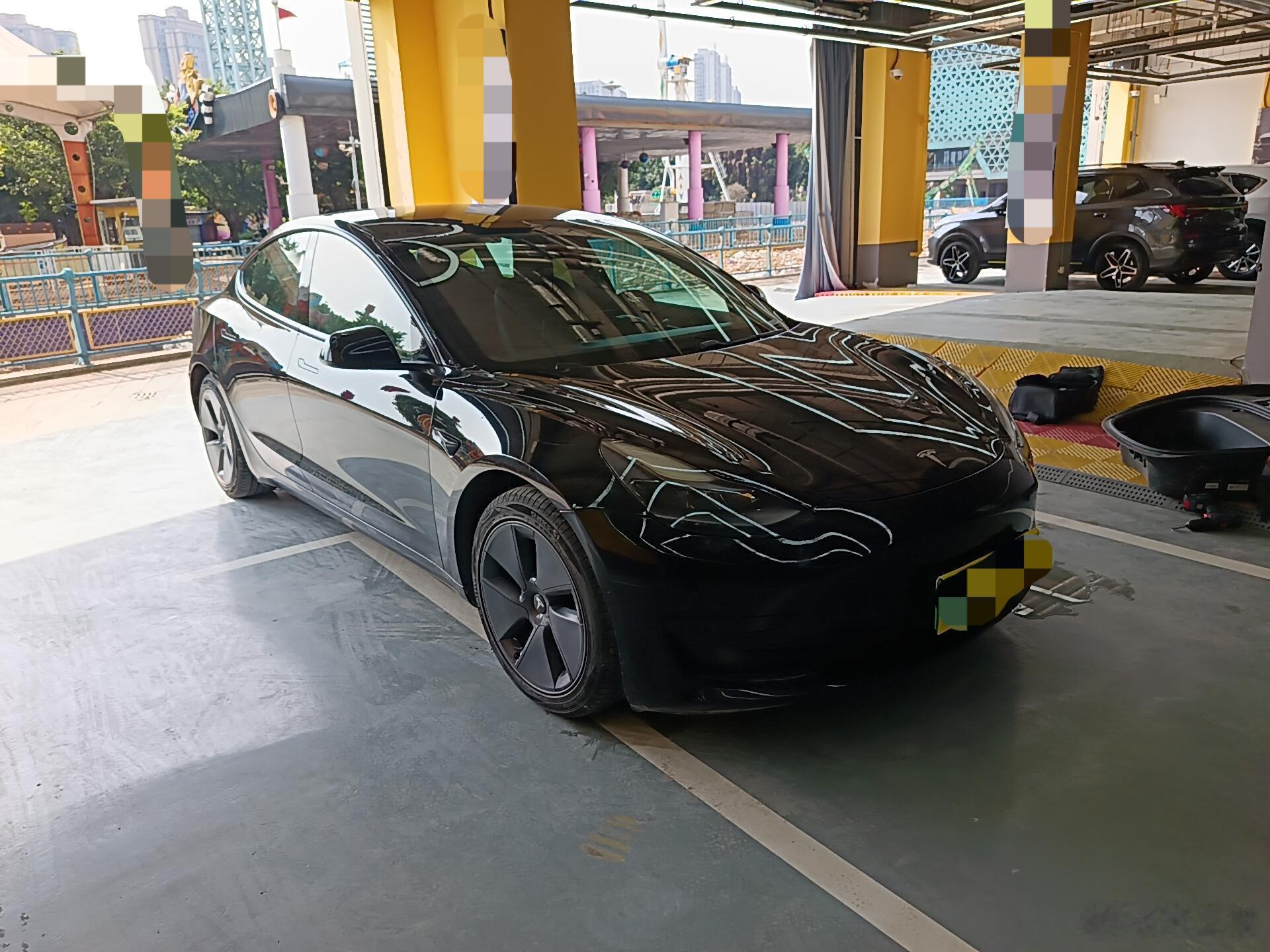 跑了18万公里的车，刹车踏板新的不像话！前两天验了一台特斯拉Model3，20